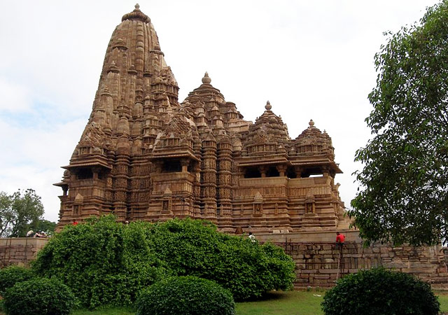 Kandariya-Mahadeva-Temple-Madhya-Pradesh