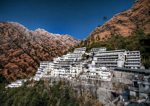 Vaishno-Devi-Temple-Jammu-Kashmir