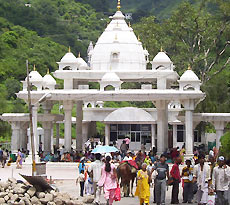 Vaishno Devi tour with Patnitop